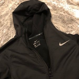 Women’s Nike Black 🖤 Long-Sleeved Hooded Shirt
